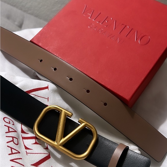Valentino Garavani Belt with Gold Buckle - Picture 4 of 10